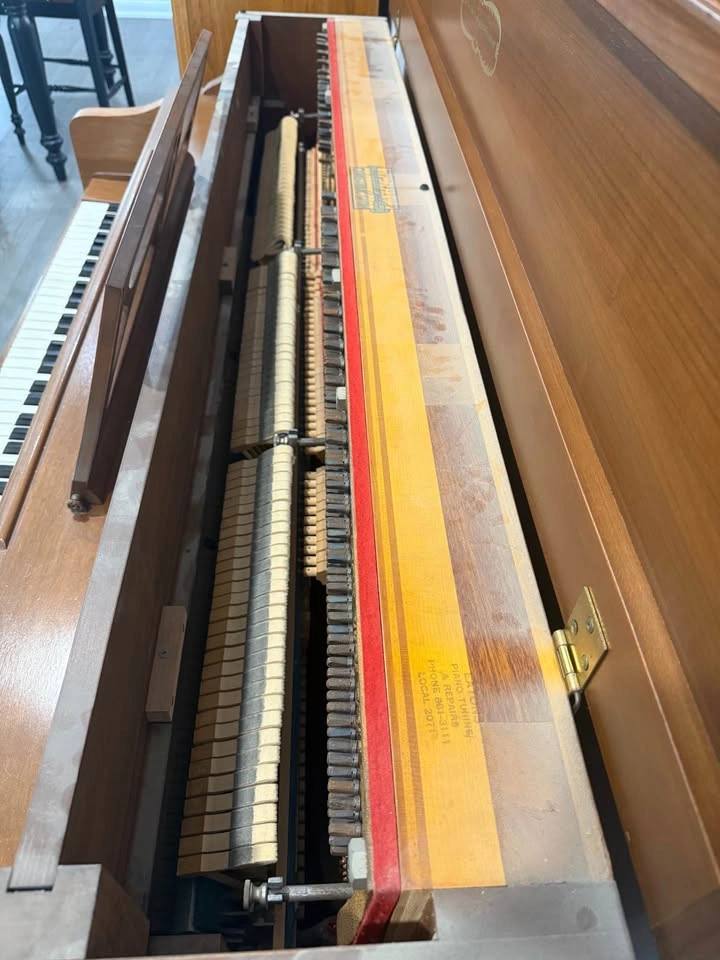 Mason & Risch Upright Piano - photo 2
