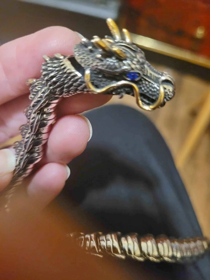 Elegant Dragon Bracelet - High Quality & Easy Wear
