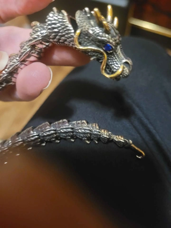 Elegant Dragon Bracelet - High Quality & Easy Wear - photo 3