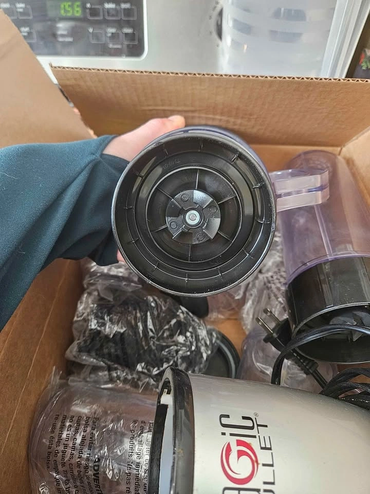 Magic Bullet and parts - photo 3