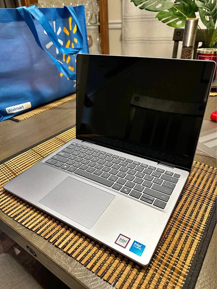 Dell Inspiron 2-in-1 Touchscreen Laptop - i7, 1TB SSD