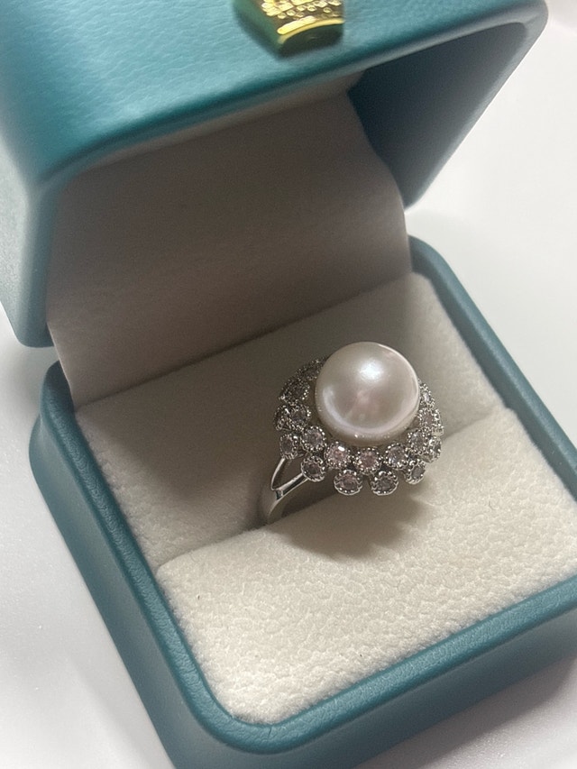Stunning 11mm Pearl Halo Ring - Adjustable Size!
