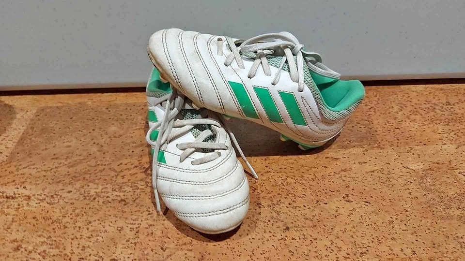Adidas Kids Size 12 Soccer Cleats