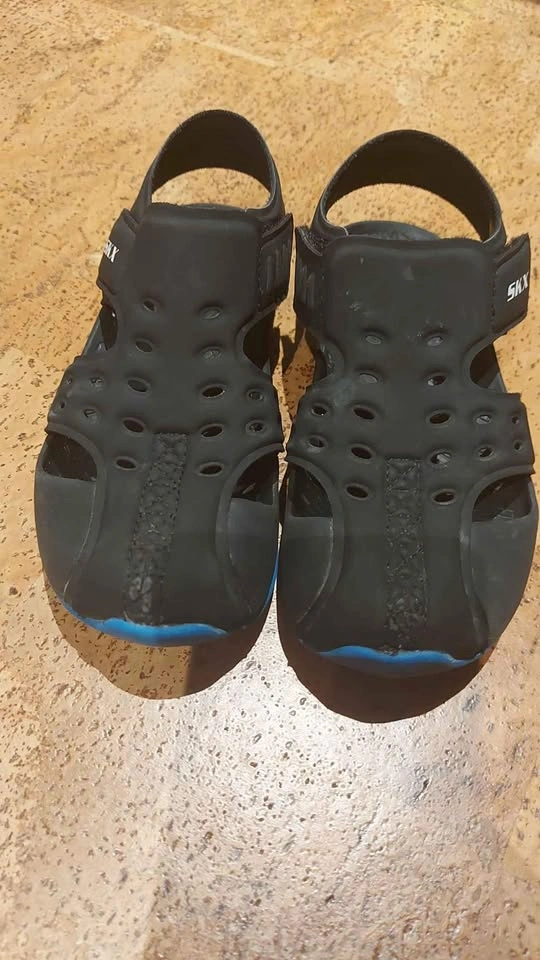 Boys Skechers sz12 sandals/watershoes - photo 2
