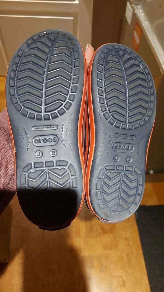 Crocs fleece lined warm rain boots size 3 - photo 3