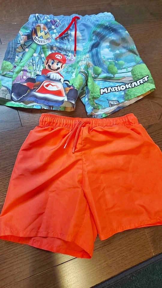 Boys swim shorts size 6-7