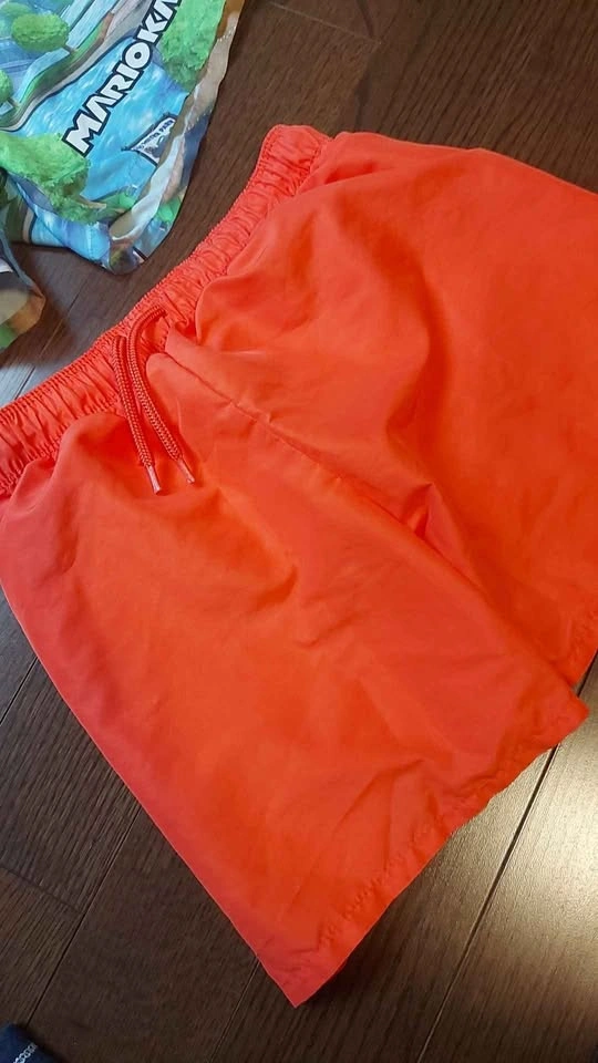 Boys swim shorts size 6-7 - photo 2