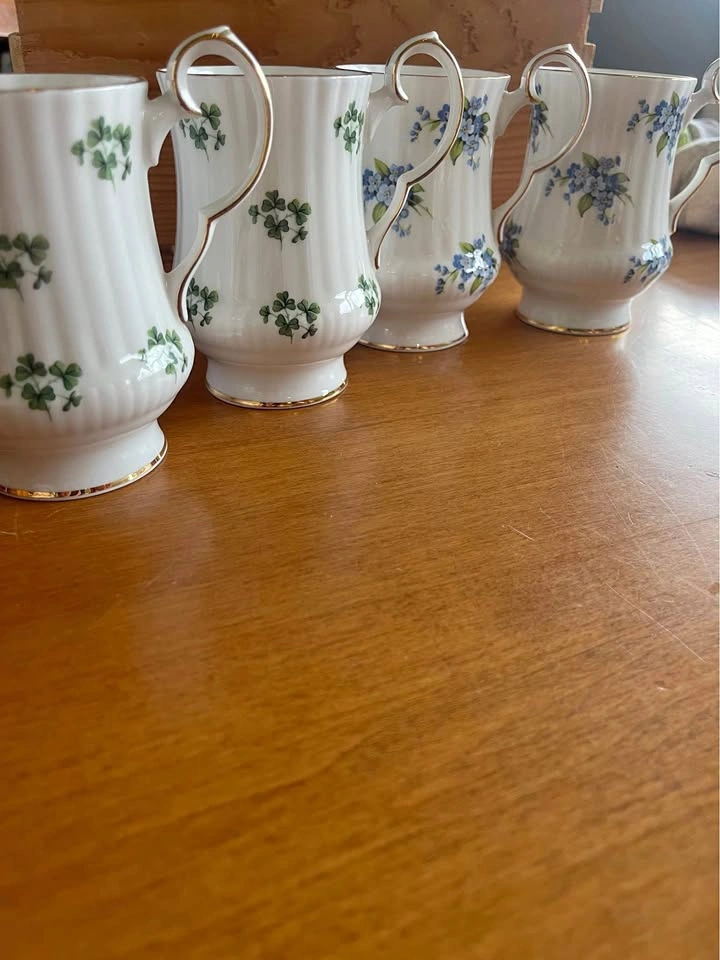 Royal Windsor Mugs (Set of 4)