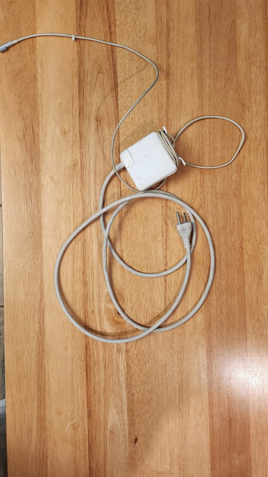 Apple 60W MagSafe Power Adapter Charger (A1344)