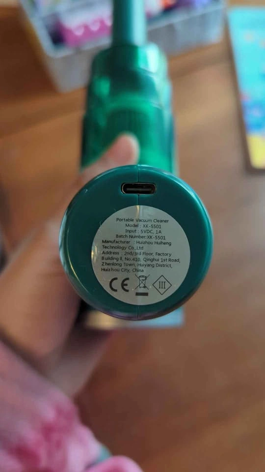 Small cordless vacuum - photo 2