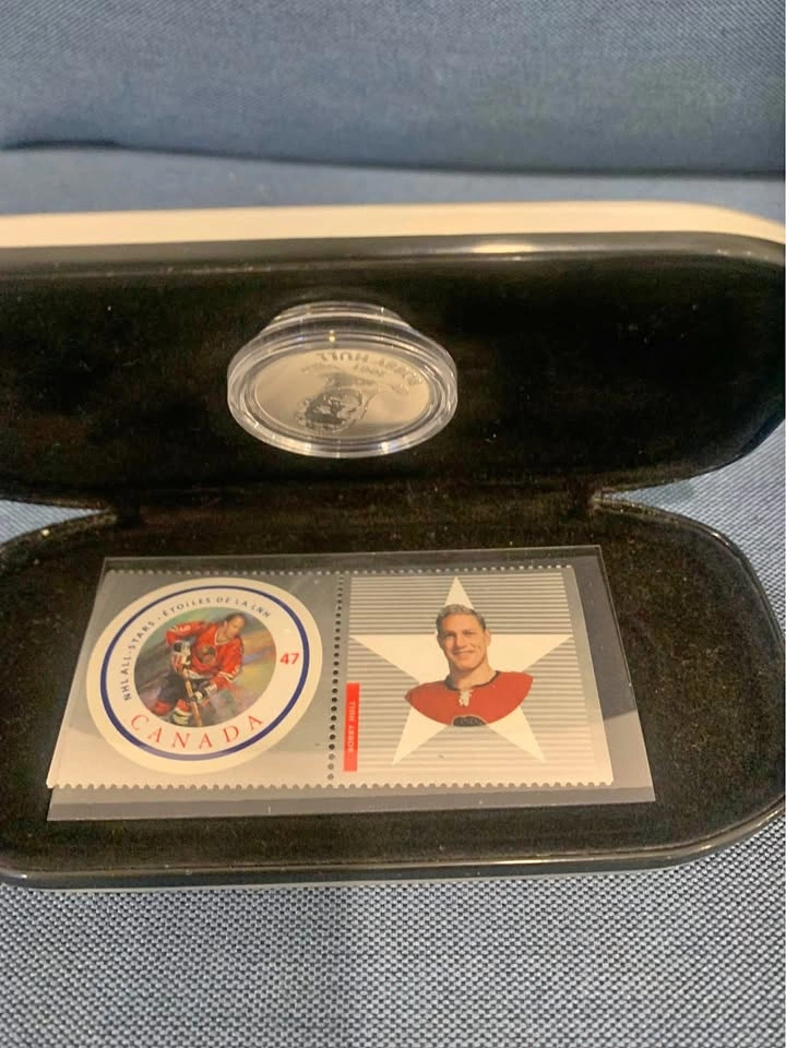 Bobby Hull All Star Stamp and Medallion Set