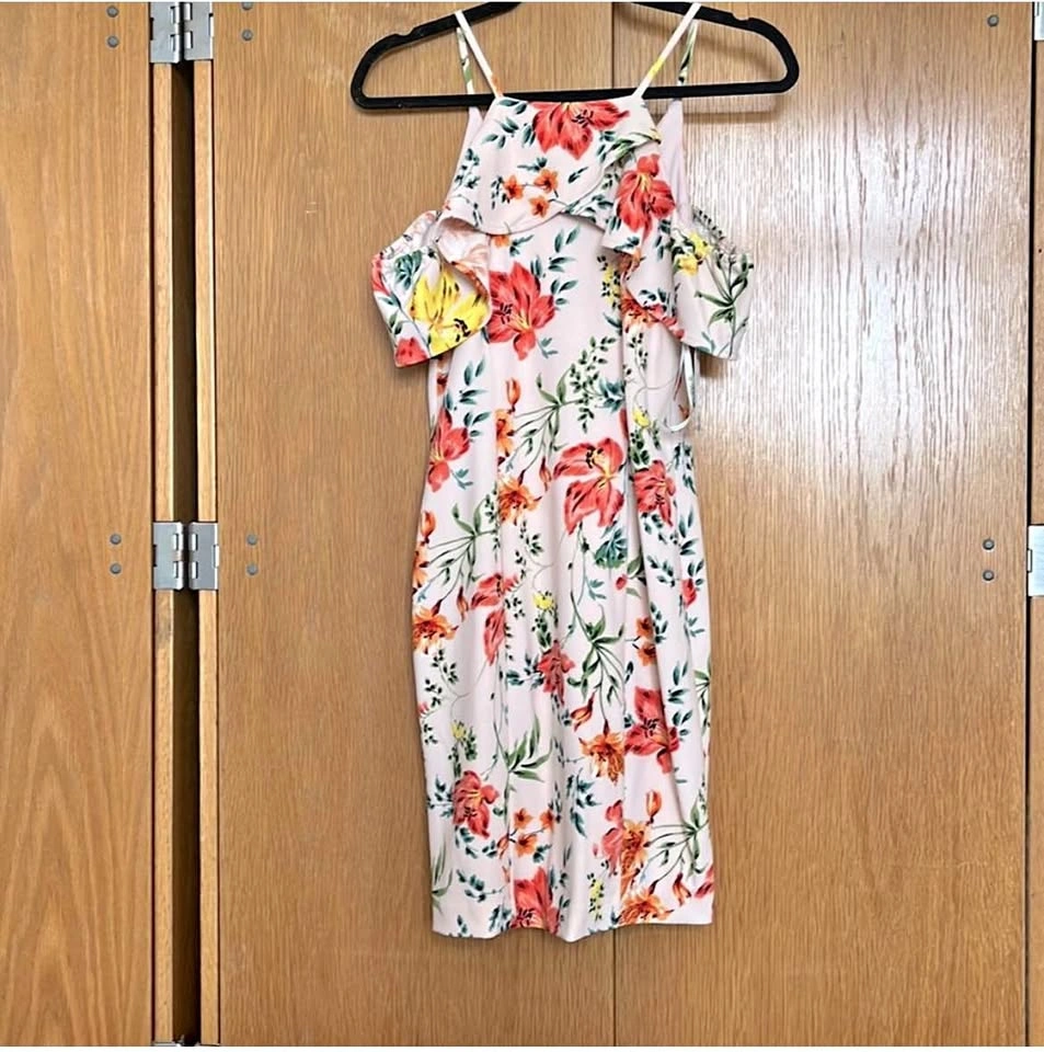 Guess beautiful floral dress