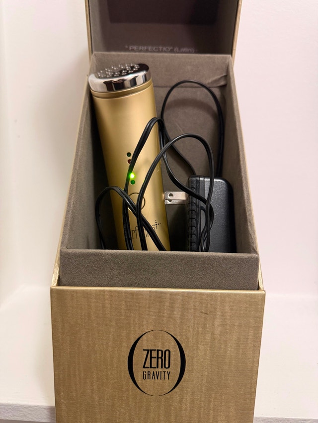 Perfectio X LED Anti-Aging Device (BRAND NEW) - photo 3