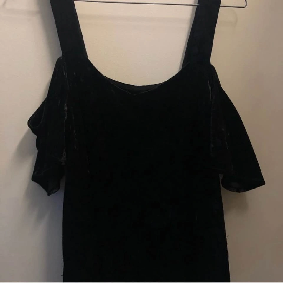 Macy’s Sanctuary Drea Off the Shoulder Crushed Velvet Top - photo 5