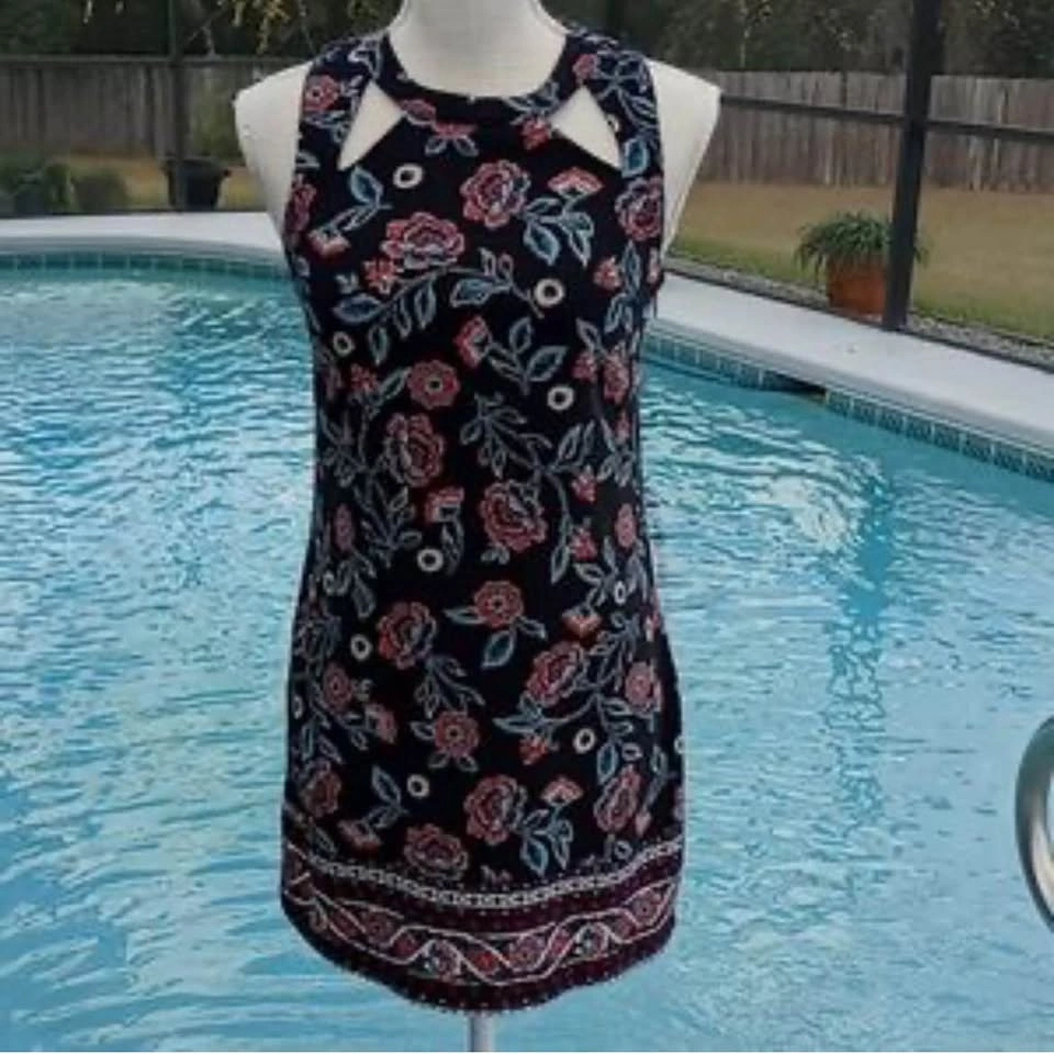 Hollister Floral Print Dress - Size Small - photo 5