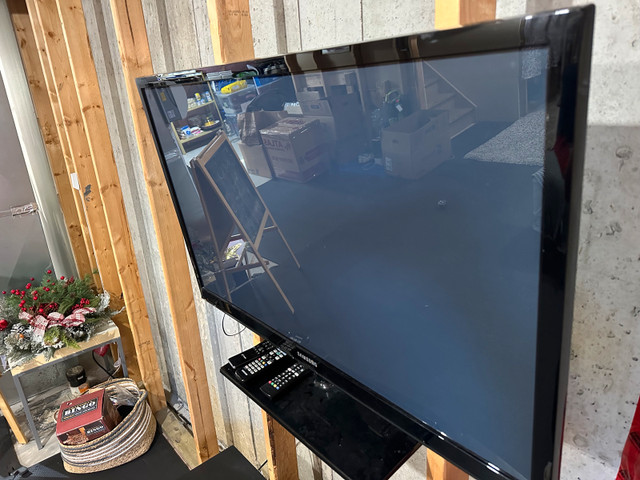 45” Samsung TV - photo 3