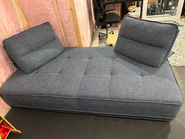 Chameleon Modern sofa