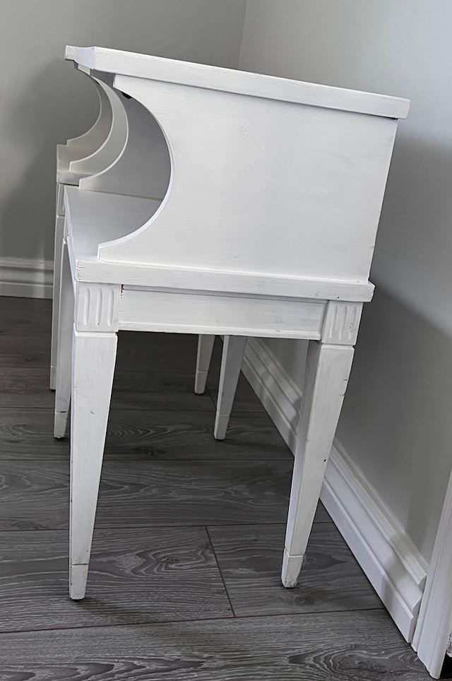 Matching Side Tables/Night Stands - photo 2