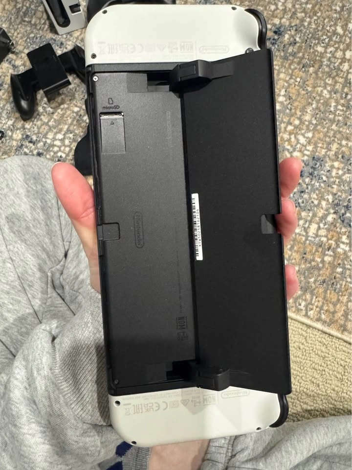 Nintendo Switch OLED - photo 5