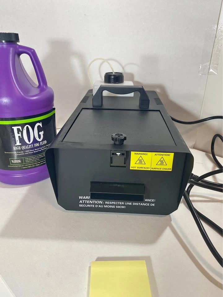 Low Lying 400W Fog Machine w/ 1/2 JugLiquid (delivery available)