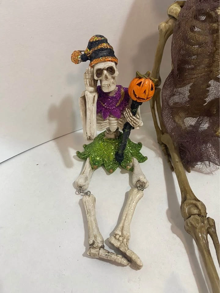 Halloween Skeleton Figures - photo 2