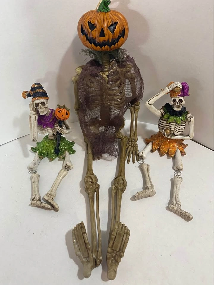 Halloween Skeleton Figures - photo 3