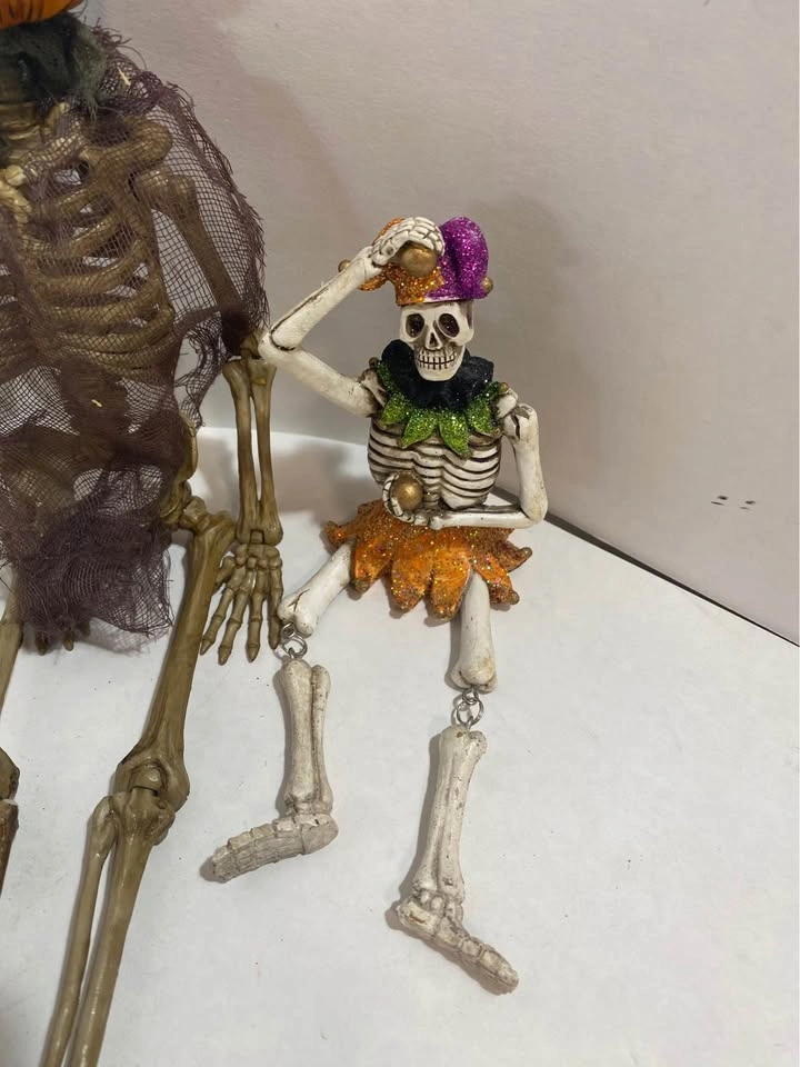 Halloween Skeleton Figures - photo 4