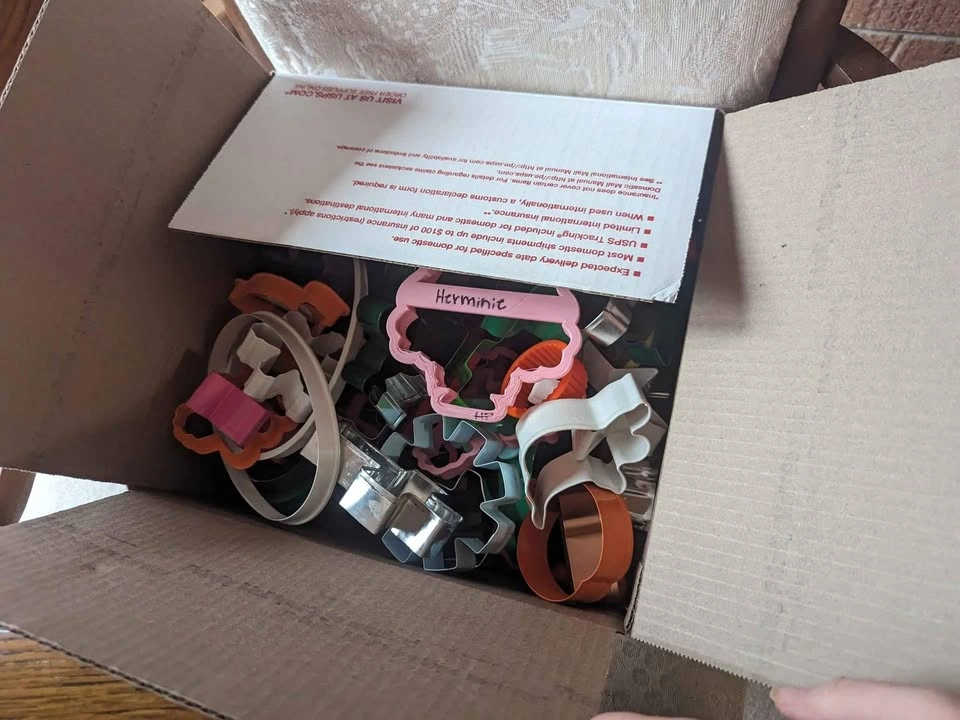 Lot of 75 Cookie Cutters - photo 4