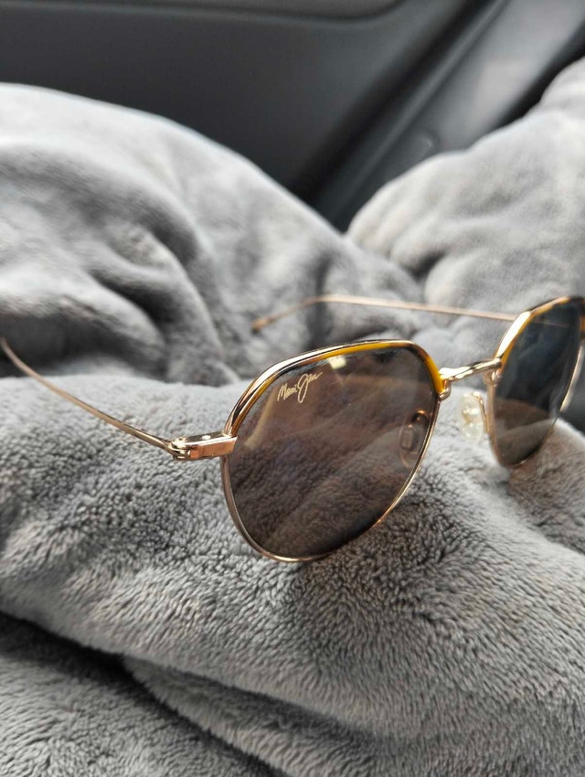 ***SUNGLASSES BUNDLE! $600 FOR THE WHOLE LOT!** - photo 3