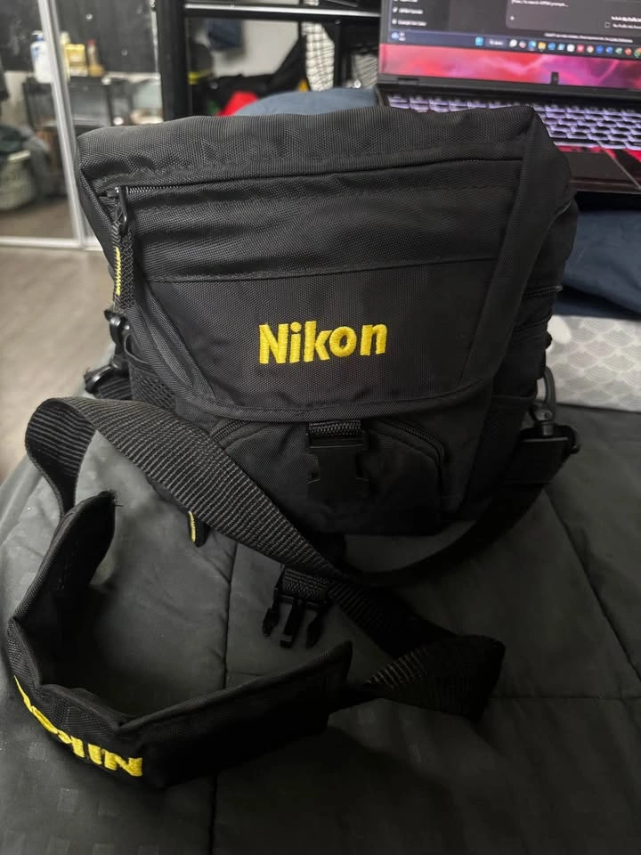Nikon D3500 DSLR Camera - Excellent condition - photo 3