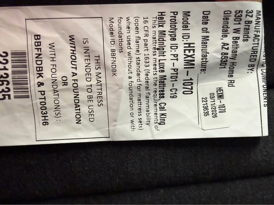 Helix Midnight California King Mattress, Like New - photo 2