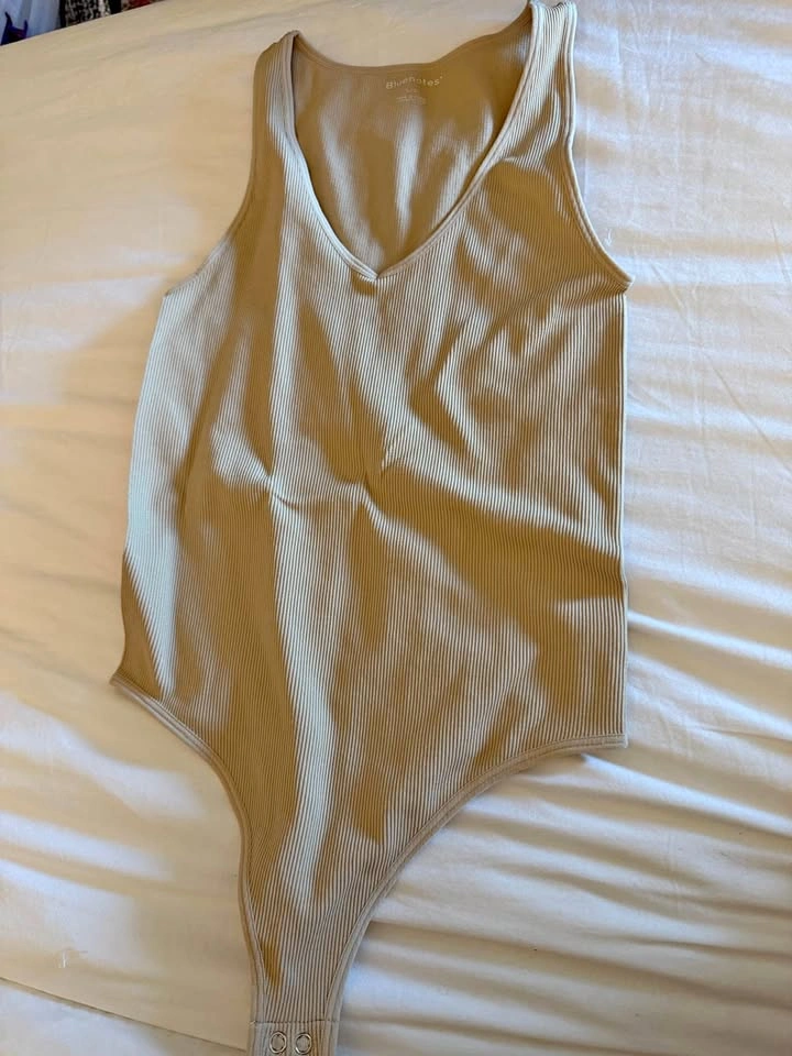 $3 sleeveless bodysuit