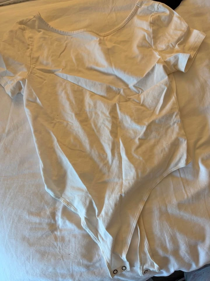 $4 American Eagle Bodysuit - Large