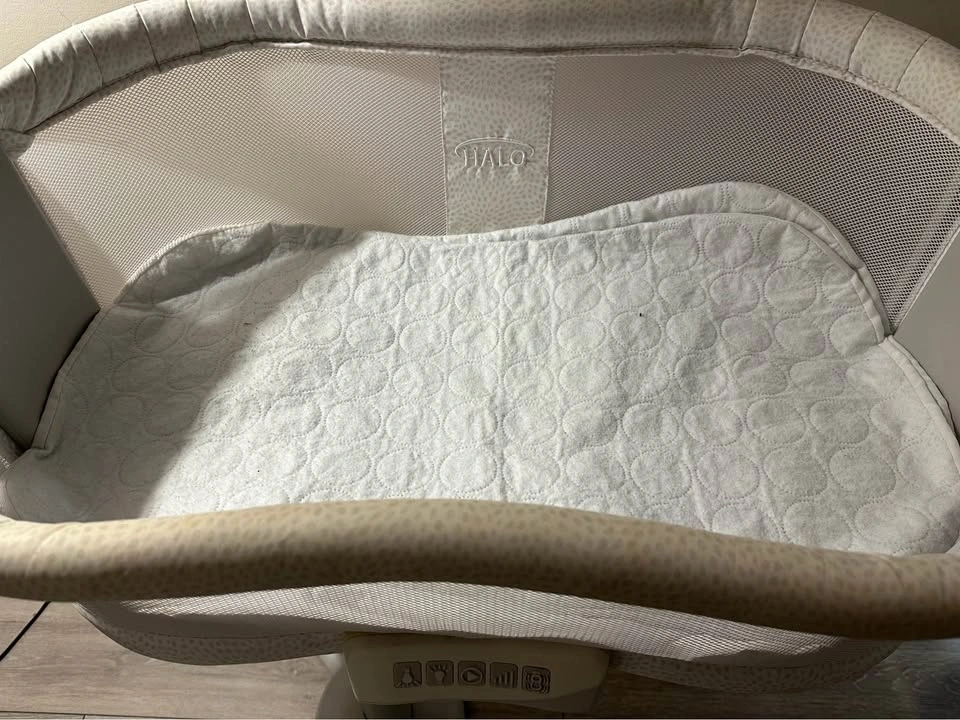 Bassinet - photo 3