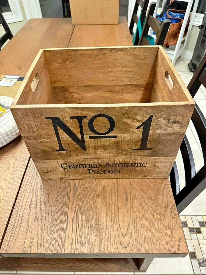 Decorative wine case
