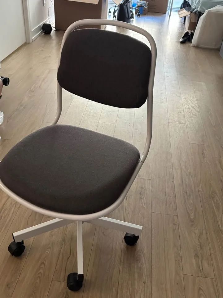 Ikea Swivel chair image indicator(2)