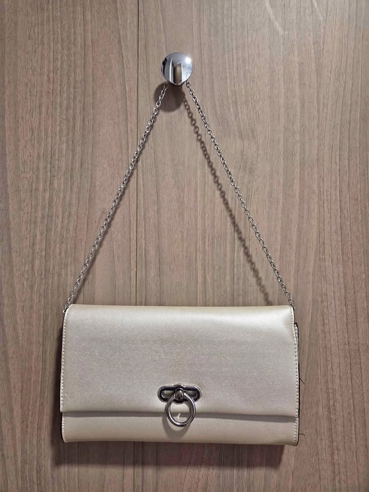 Ivory Adjustable Bag