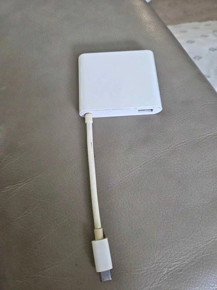 USB-C Multiport Adapter HDMI VGA