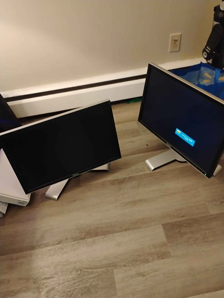 Dell Monitors (2) - photo 3