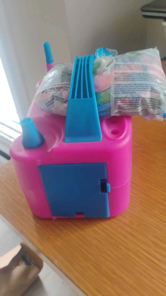 Pink and Blue Electric Balloon Pump - photo 3
