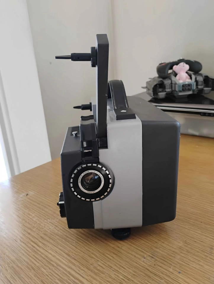 Sankyo Dualux-2000H Super 8 / Regular 8 Film Projector - photo 3