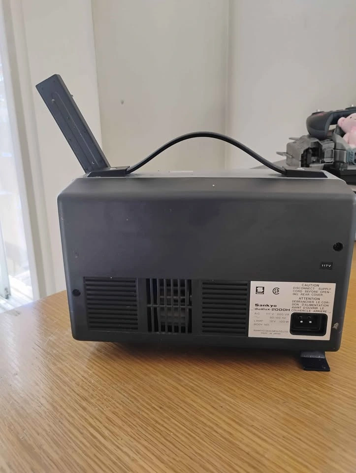 Sankyo Dualux-2000H Super 8 / Regular 8 Film Projector - photo 4