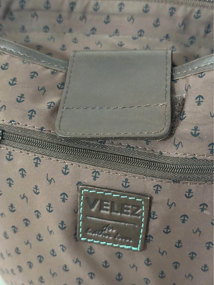 VELEZ Men’s Leather Shoulder Bag — Excellent Condition - photo 4