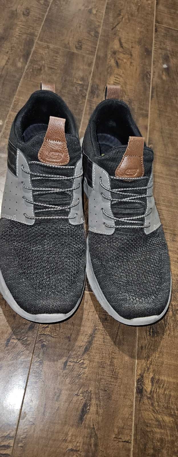 Sketchers Almost New Shoes - Size 12