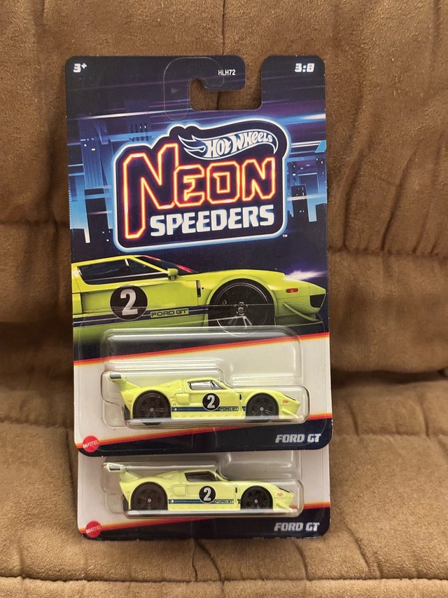 Hot Wheels Ford GT Neon Speeders