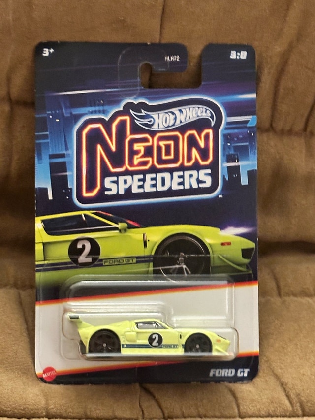 Hot Wheels Ford GT Neon Speeders - photo 2