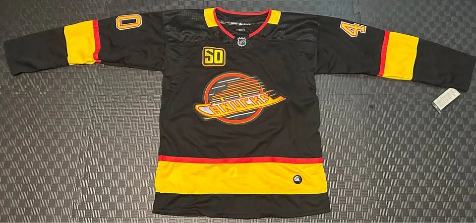 Vancouver Canucks Pettersson #40 50th Anniversary Jersey - photo 2