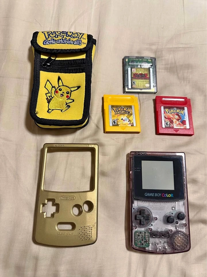 Nintendo Game Boy Color + Pokémon Bundle (Works Great!)