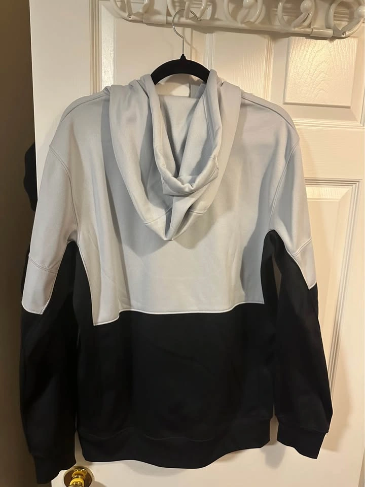 Grey & Black Pullover Hoodie – Men’s Medium (Like New) - photo 2