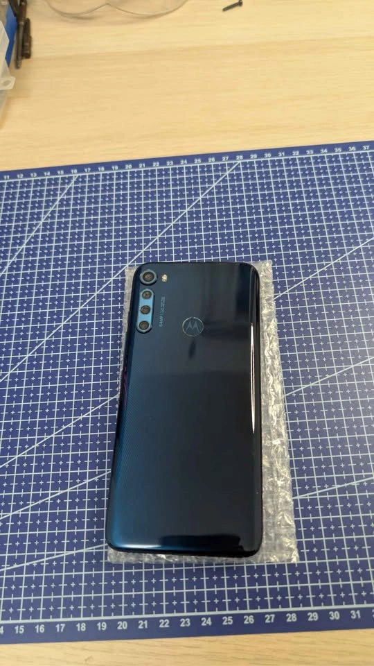 Motorola One Fusion+ Phone - Like New - photo 3